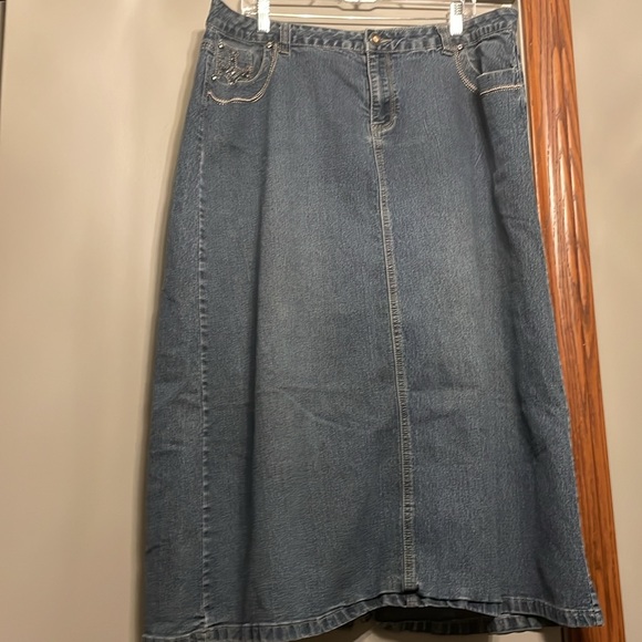 Cato Woman plus denim Skirt with cross designs with split - Picture 2 of 4